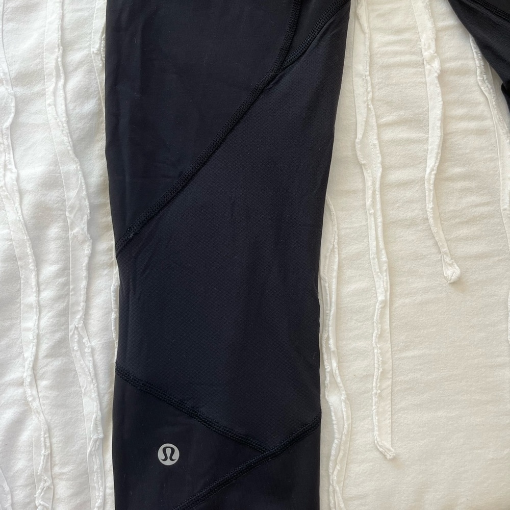Lululemon Old align 21” cropped leggings with pocket